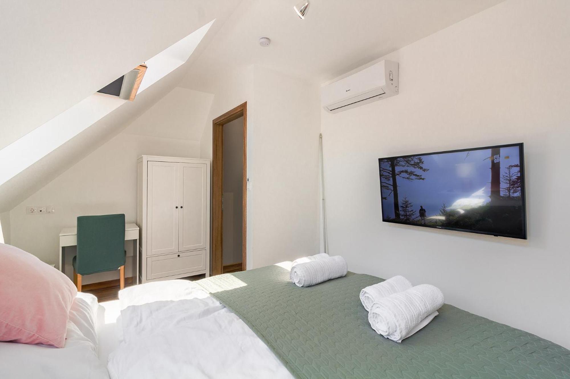 Monbuhim Twin Apartment เวสเปรม ภายนอก รูปภาพ